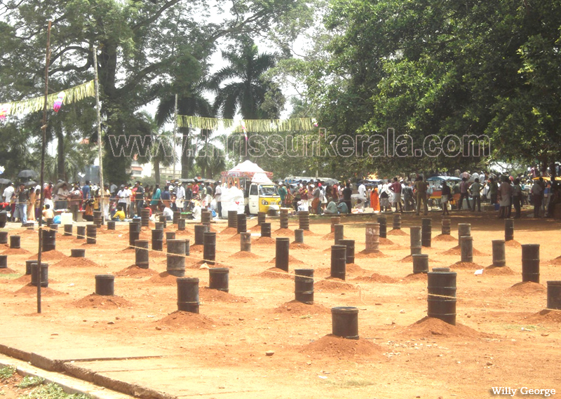 thrissur-pooram-2011- (104)